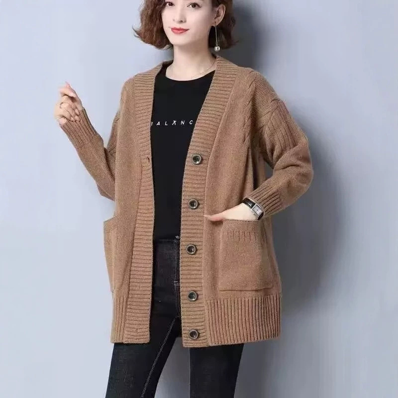 Knitted Cardigan for Women, Mid-Length, Stylish Outerwear for Autumn and Winter, New Plus-Size Loose Sweater, Thick Coat for Plus-Size Women Knitted Cardigan for Women, Mid-Length, Stylish Outerwear for Autumn and Winter, New Plus-Size Loose Sweater, Thick Coat for Plus-Size Women