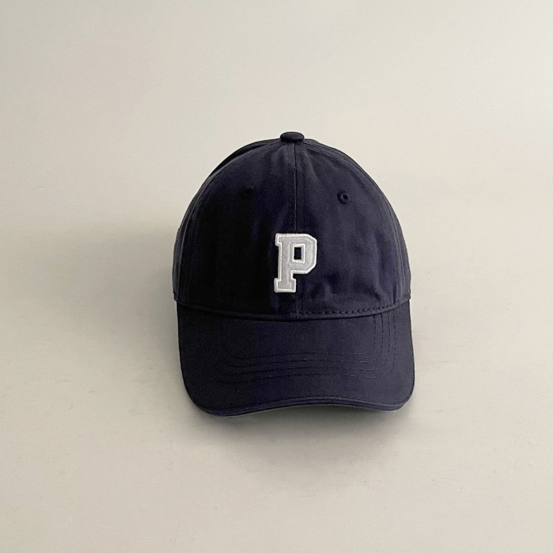 Coreano ins sombrero infantil simple letra P sombrero de béisbol para niños personalidad bebé moda versátil sombrero de lengua de pato moda