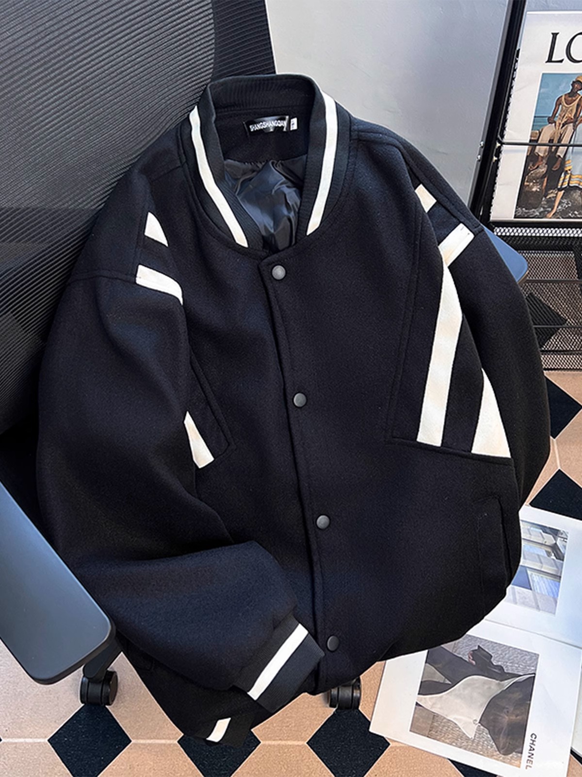 2024 Otoño Casual Japonés Restos Moda Uniforme de béisbol Hombres y mujeres Chaqueta deportiva suelta de cuello alto estilo de Hong Kong