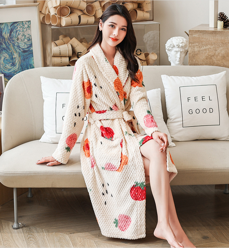 Women's Thickened Flannel Bathrobe With Fleece Lining For Winter_voghion.com