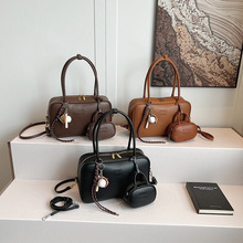 定制明星同款时尚棒球包厂家批发复古托特包通勤大容量手提包女