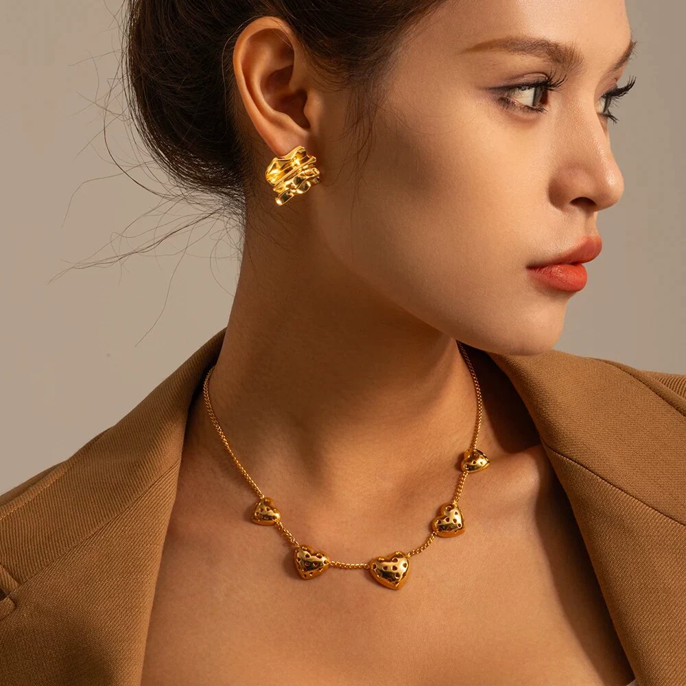 Amazon трансграничные плиссированные серьги из нержавеющей стали Французские простые универсальные нерегулярные квадратные забитые серьги из 18-каратного золота