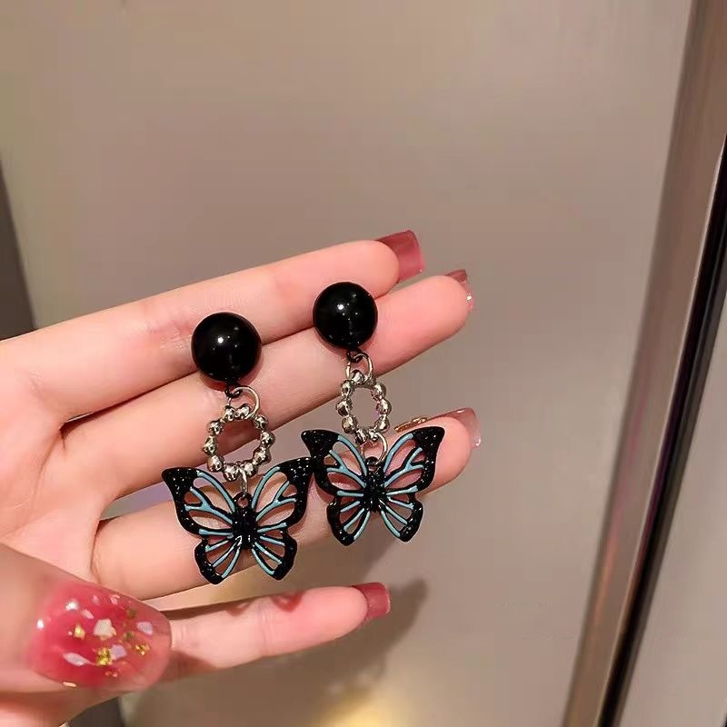 Fashionable black brand retro universal elegant earrings