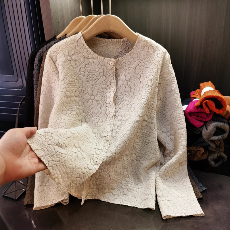 High-End Simple Solid Color Heavy Pleated Round Neck Single-Breasted Cardigan Autumn New Stylish Slim Versatile Jacket High-End Simple Solid Color Heavy Pleated Round Neck Single-Breasted Cardigan Autumn New Stylish Slim Versatile Jacket