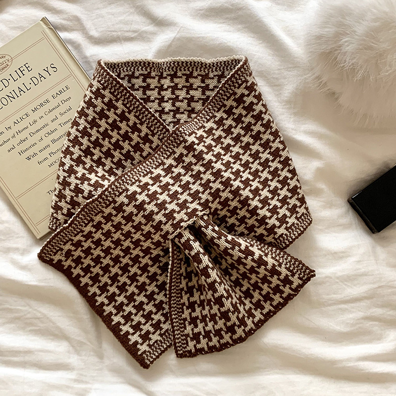 Buñuelo de punto de lana corto de invierno femenino coreano versátil pareja de protección de cuello grueso perezoso cruzado mil pajaros cuello