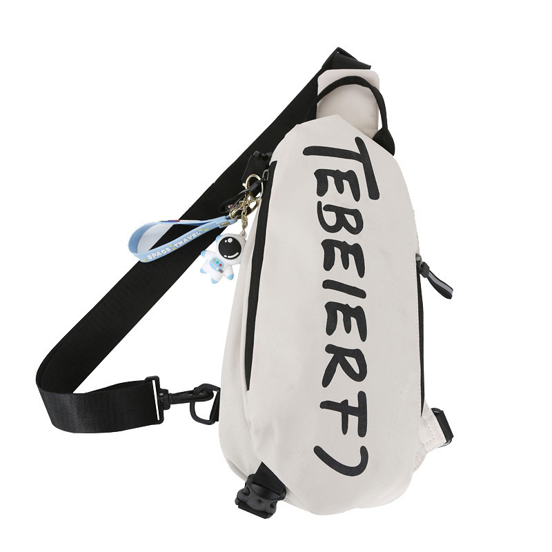 Fábrica de stock de marca de moda bolsas de pecho masculinas ociosas japonesas de hombro mochilas de tendencia de estudiantes para hombres y mujeres 2023 nuevas bolsas