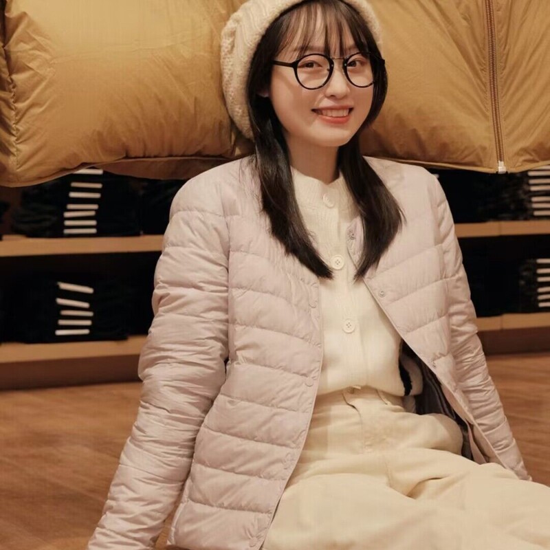 One Coat for Three Seasons! Comfortable to Wear and Won'T Shed Feathers! Warm 90% White Duck down Lightweight down Jacket for Women, Short Style with Long Sleeves