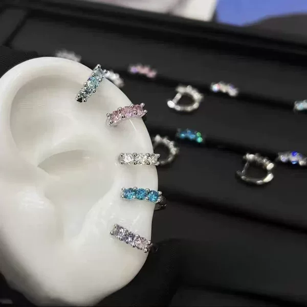 Zircon earrings for double ear piercings, classic style, super shiny with diamonds, 5 colors, niche ins minimalist hoop earrings, titanium steel, stackable