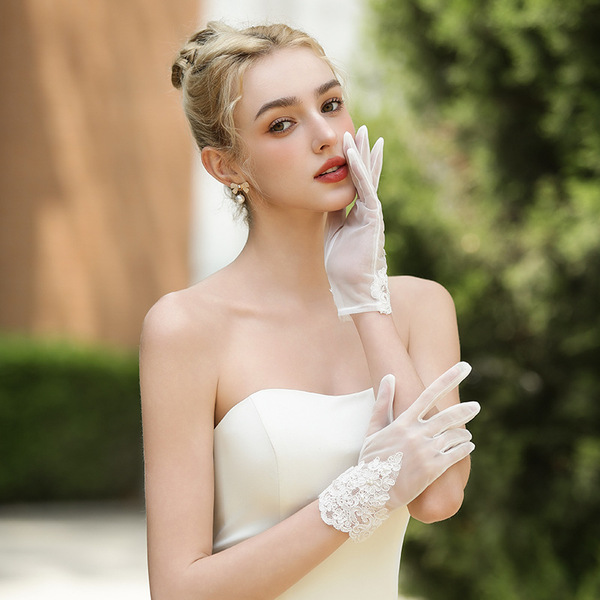 Short thin shiffon lace wedding dress for bride