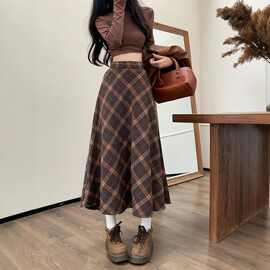 毛呢复古咖色格子A字长裙2025秋冬季新款高腰格纹小个子半身裙女