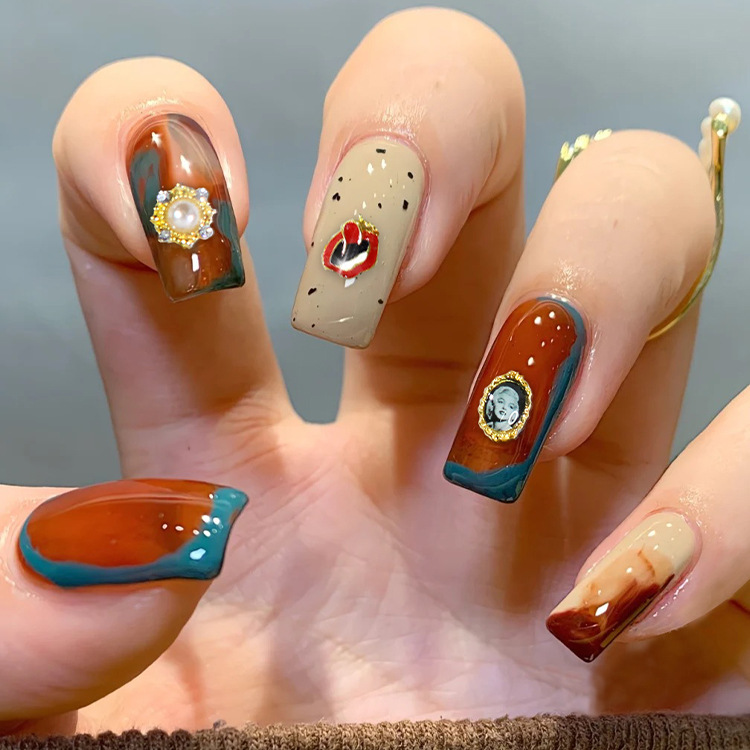 Nuevo 50 clavo de aleación diamante Super Flash metal gema nail joyería arco rhinestone nail perla pegado diamante