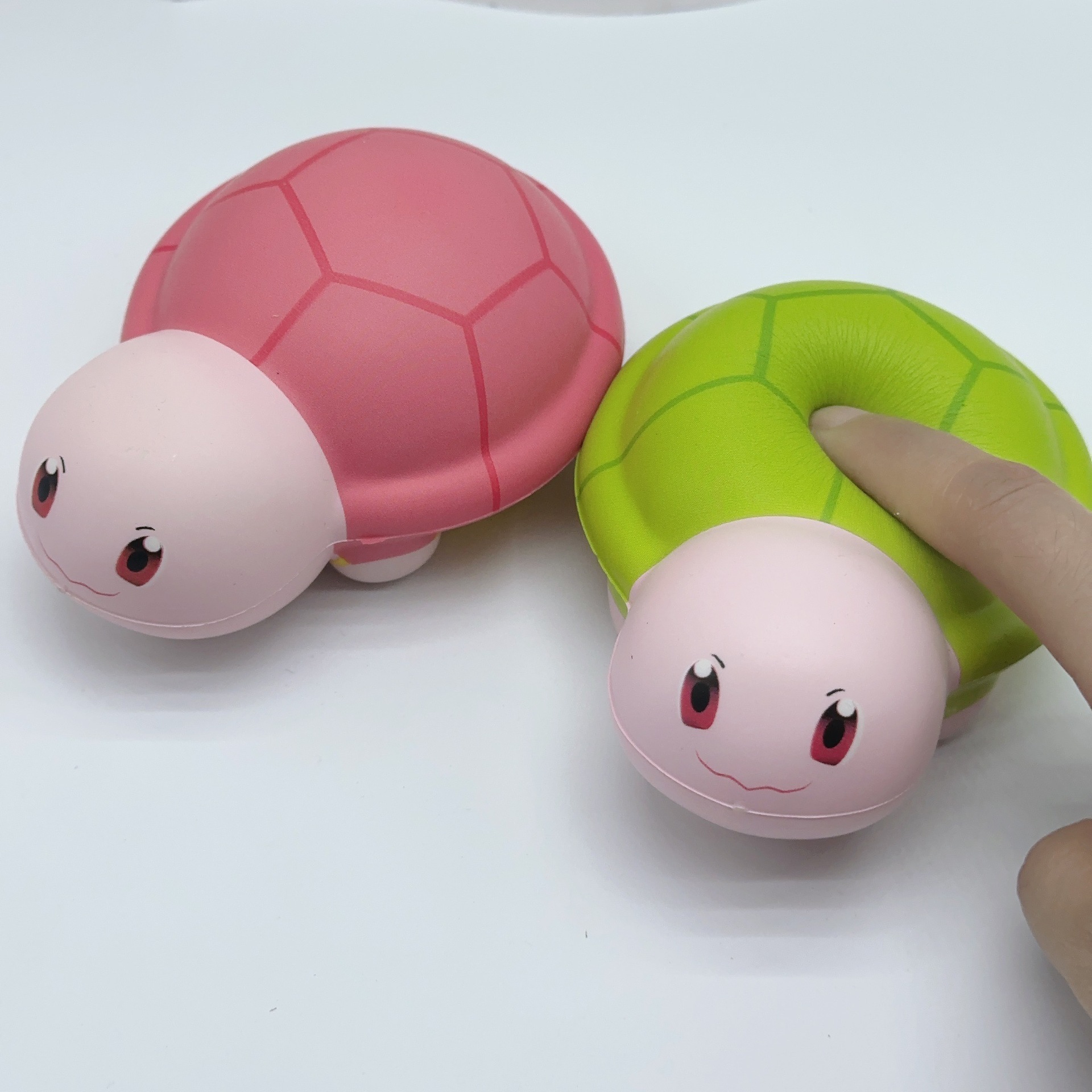 Todo el mismo tipo de tortuga roja pellizco pellizco PU rebote lento descompresión súper suave súper adorable impresión en color completo muñeca de puta