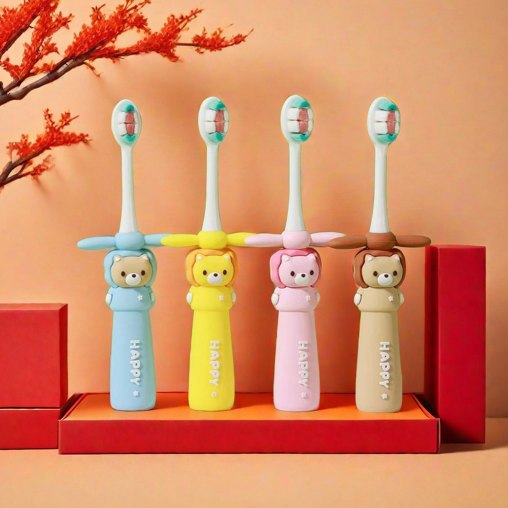 Children's cartoon toothbrush soft fur baby cleaning tooth protector 3-12 years old children with baffle storage box independent packaging factory