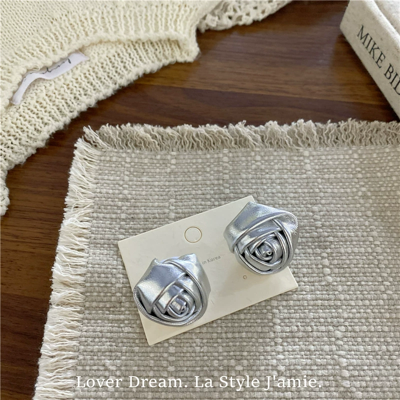 Small footwear buckle pearl with bow, universal accessories, accessory, flowered, Chanel style