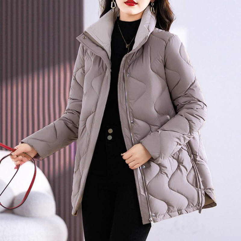 Invierno nuevo abrigo de algodón de pluma para mujeres largo estilo de cuello coreano suelto de madres de mediana edad abrigo de algodón simple ocio