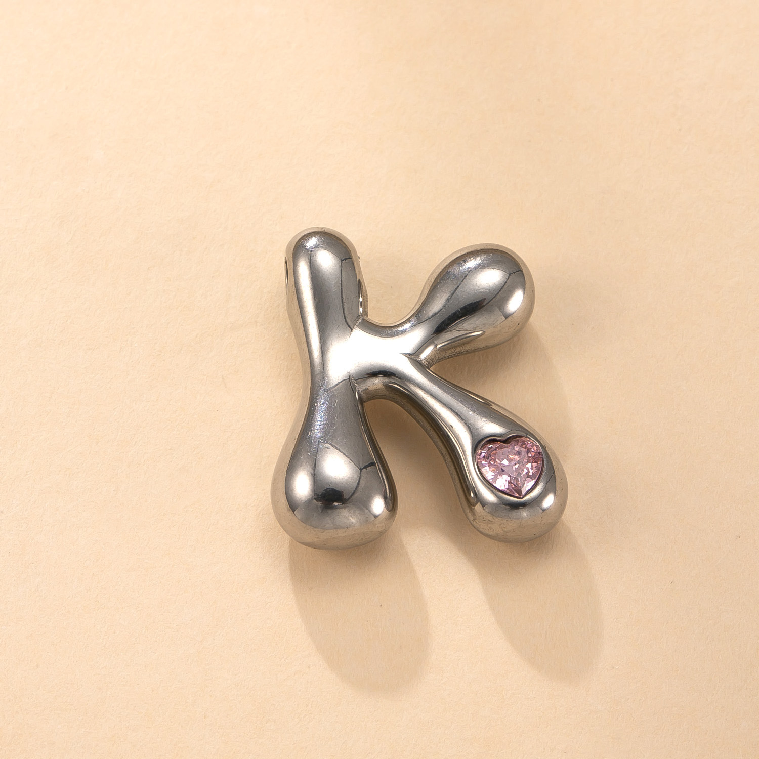 Colgante único transfronterizo de joyería de acero inoxidable fundición con incrustaciones de diamantes de color 26 letras accesorios de collar moda simple pulsera briy