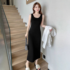 2025新型の黒いサスペンダーのスカートは春夏の高級感があります。