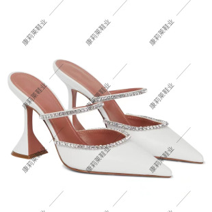 �S��ӆ�ο��n�泱����ŮЬ�⴩�r���W�Wˮ荾I���Ʊ���Ь���^��Ь