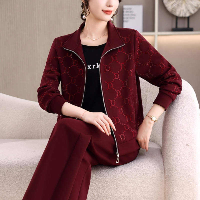 Primavera y otoño nuevo abrigo de moda para madres de mediana edad, camiseta exterior, chaqueta de tres piezas