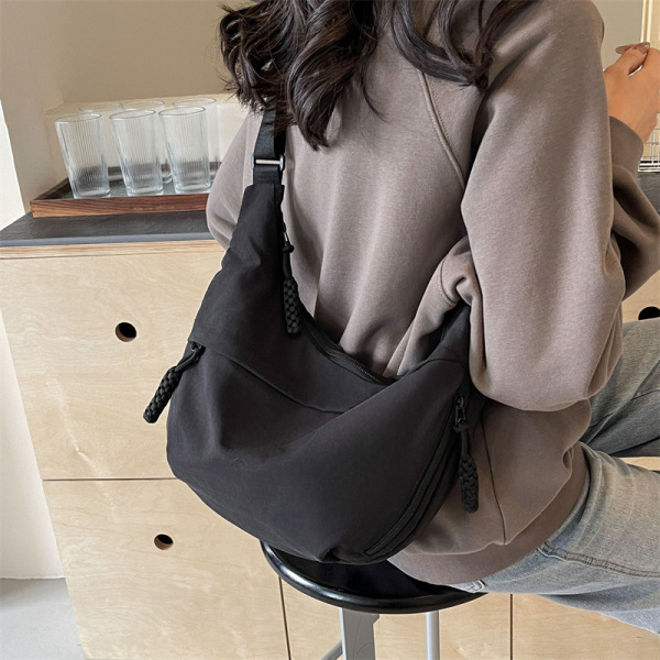 Brand underarm bag for leisure