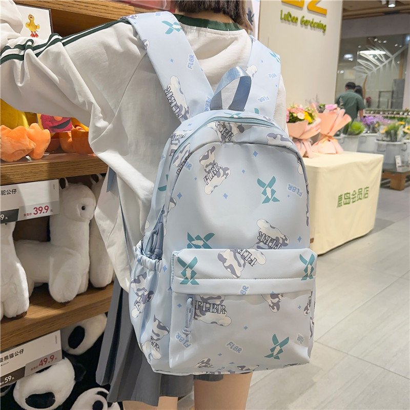 Nueva mochila escolar pequeña y fresca para estudiantes universitarios de secundaria y preparatoria, mochila de mujer de gran capacidad casual simple, mochila de viaje ligera