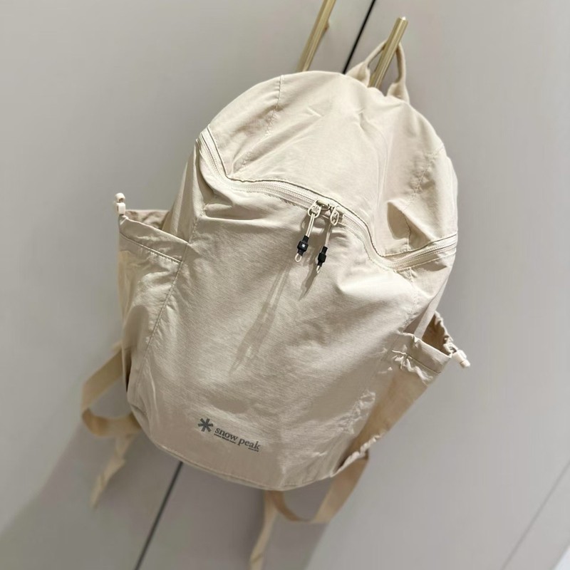 キャンプ新しい軽量男性と女性のアウトドアバックパックミニマリストスタイルナイロンポータブル通勤バックパック日本製|undefined