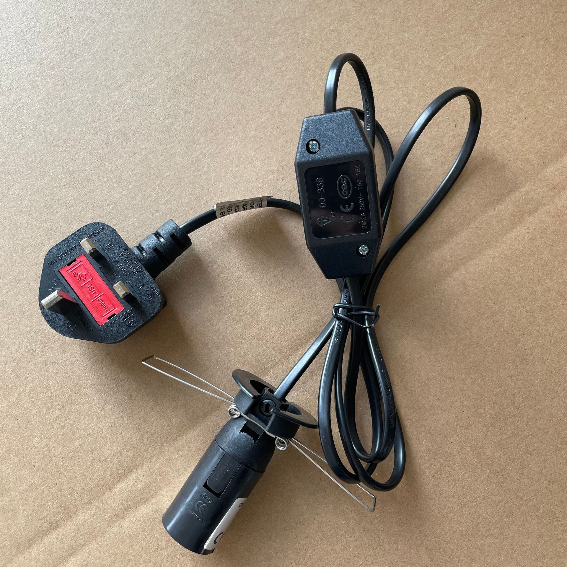 英标英式英国注塑大英规插头带303开关E14蝴蝶夹灯头盐灯线电源线