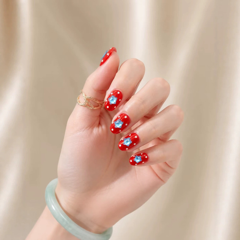 Sparkling colorful diamond nail tips, cherry wine red nail stickers, short style, makes skin look fairer, bridal fake nail tips Sparkling colorful diamond nail tips, cherry wine red nail stickers, short style, makes skin look fairer, bridal fake nail tips