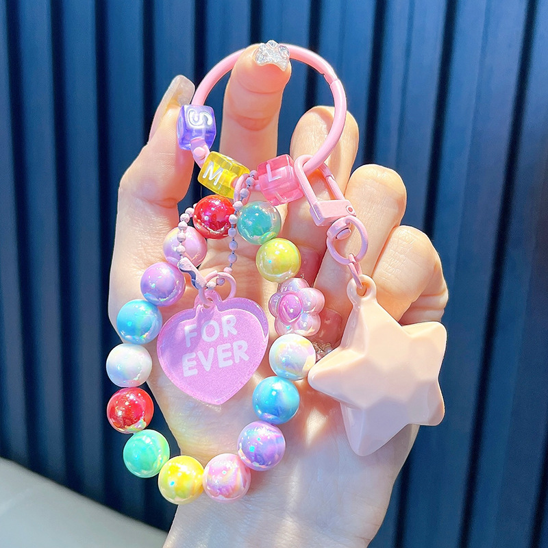 Cuentas de asiento osos colgantes de llaves de bolsos acrílicos exquisitos colgantes de llaves de automóvil colgantes pequeños regalos al por mayor