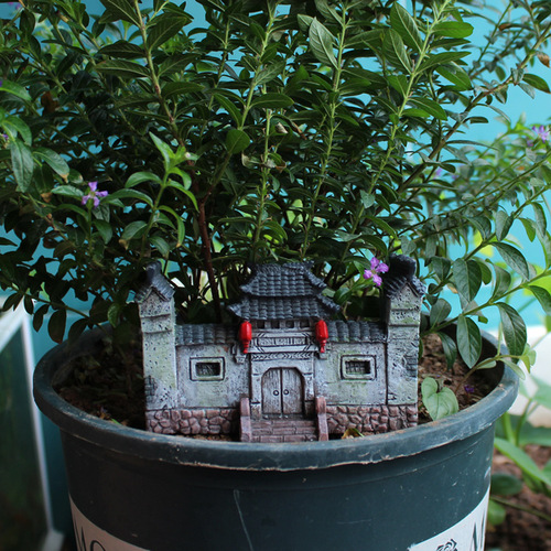 Micro-landscape outdoor plant bonsai Jiangnan ancient door ornaments garden decoration landscaping succulent resin crafts garden