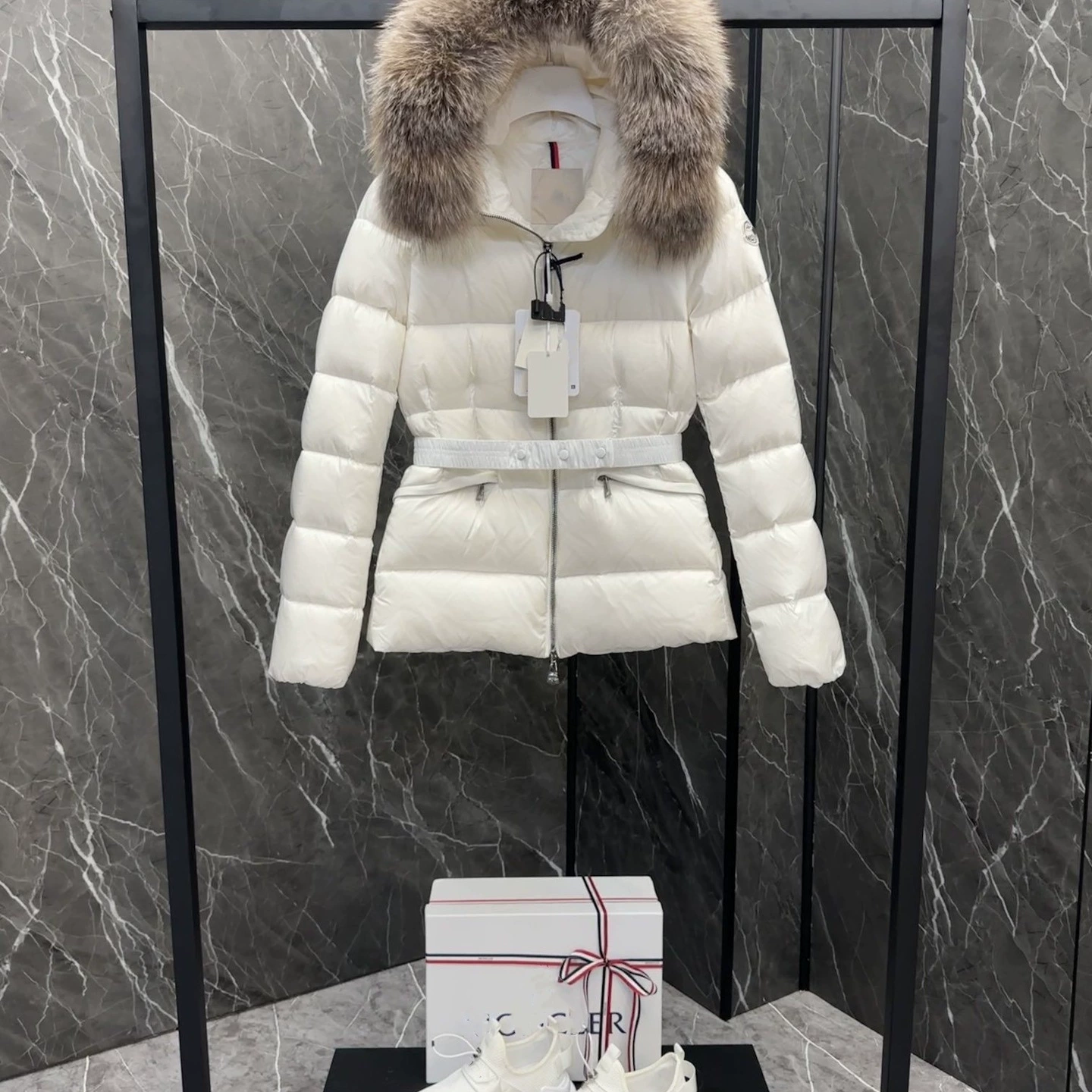 Retro down jacket, fitted keep warm velvet brace, goose down