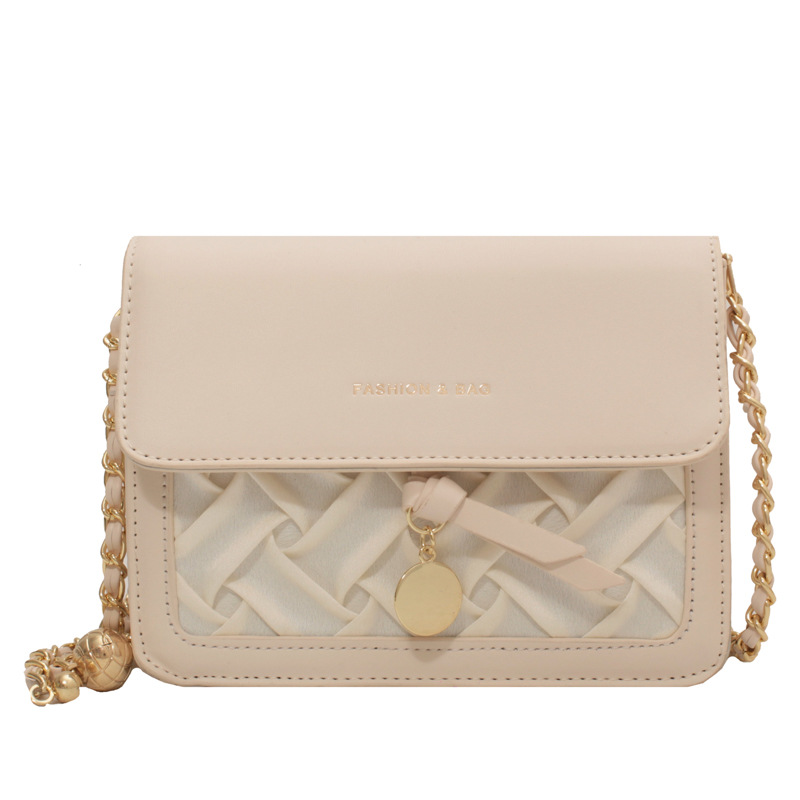 Bolso cuadrado pequeño de venta caliente único extranjero para mujer 2025 nuevo bolso de hombro de cadena de todo fósforo de alta gama bolso de mensajero casual de moda para mujer