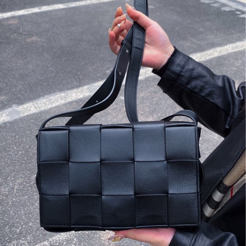 Cross-Border Hot-Selling Bv Brand Pure Handmade Fashion Woven Small Square Bag, Unisex Commuter Casual Bag, Single Shoulder Crossbody Bag
