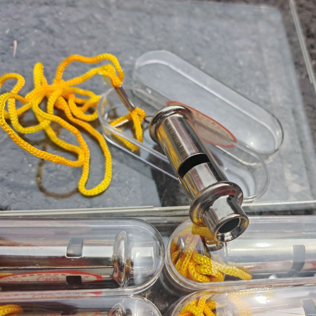 Metal whistle wholesale for coaches, sports teachers, referees, competition whistles, metal whistles, life-saving whistles, outdoor use
