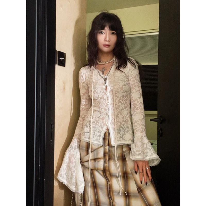 Designer Women's Pure Girl Vintage Lace Jacquard Cotton Blend Horn Sleeve Tight Sweater