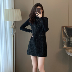 ヨーロッパの商品の春秋の服装は1セットの女性の底のシャツの高級感の小さい香風のベストのワンピースの2セットのファッションを組み合わせます。