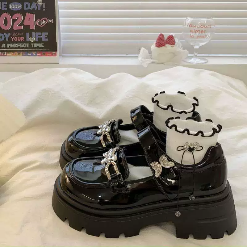 Черные кожаные туфли на платформе с толстой подошвой для женщин, увеличивающие рост, новые весенние туфли в ретро-стиле британского дизайна с круглым носком, модель Мэри Джейн, 2025 год.