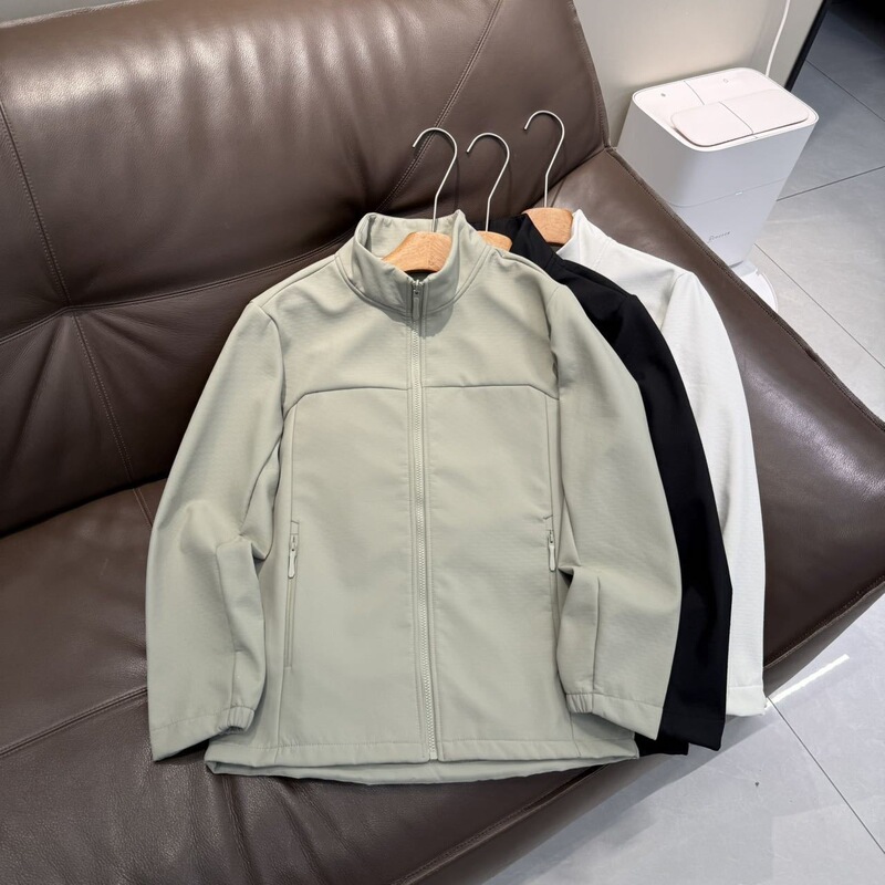 26 Autumn/Winter New Style Fleece-Lined Jacket for Men, Windproof and Rainproof, Simple Solid Color, Versatile Men's Jacket 6065 26 Autumn/Winter New Style Fleece-Lined Jacket for Men, Windproof and Rainproof, Simple Solid Color, Versatile Men's Jacket 6065