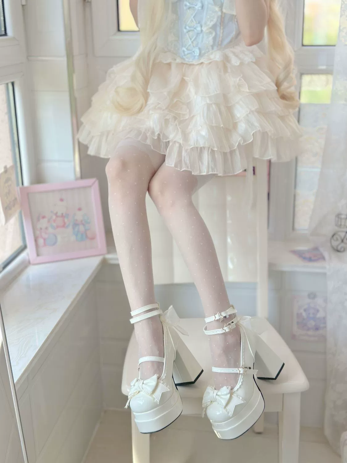Туфли Lolita Milk Party, круглый носок, лаковая платформа 4,0 см, бант и ремешки