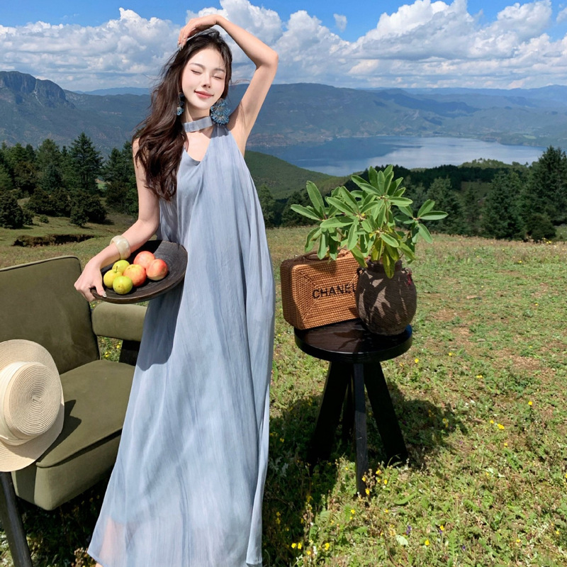 法式蓝色V领挂脖连衣裙女夏季清冷感海边度假风显瘦无袖薄纱长裙|undefined