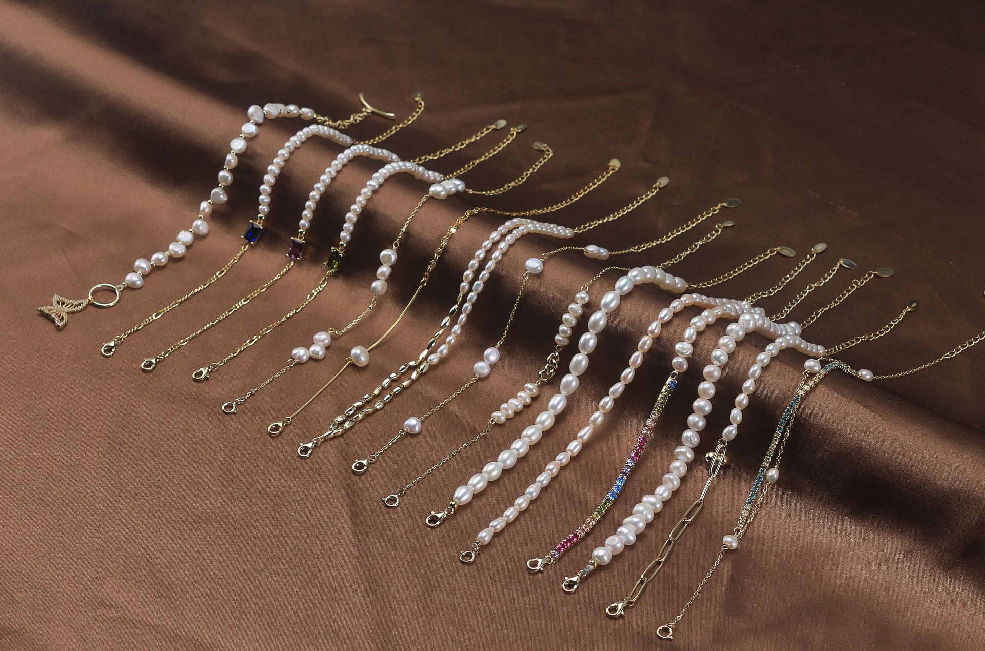 6g Weight 0.03µm Gold Plating Thickness Electroplating Gold Plating Process Spring Ring Trigger Clasp Closure Clasp Closure Type Platinum Plated, Silver Plated Plating Material Stone-Free Inlay Material Bracelets Classification 925 sterling silver Chain Material 1 Piece Quantity Daily Occasion 925 Sterling Silver, Freshwater Pearl Material Geometric Pattern Women's Gender Simple Style Style Plating Craft 1 Piece 925 Sterling Silver Freshwater Pearl Geometric 925 Sterling Silver Bracelets 42