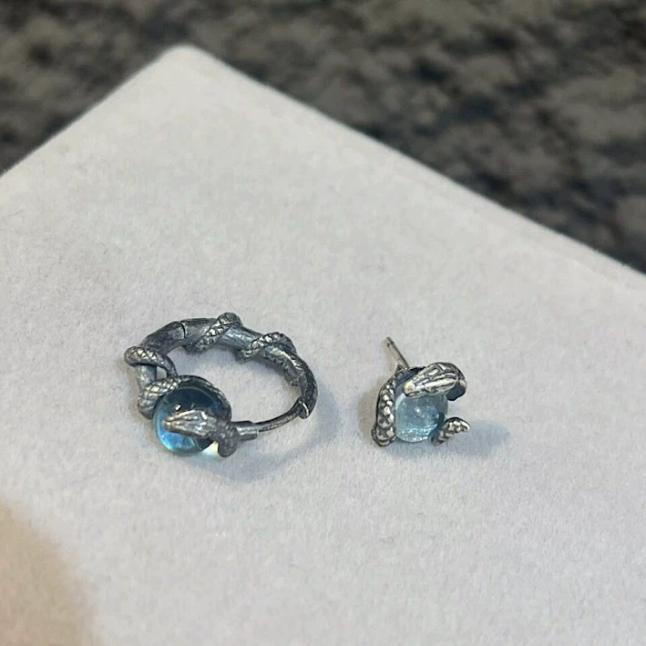 Xinqi ювелирные изделия ретро Медуза зрачок серьги женские холодные ветры модный лунный свет камень дух змея одна пряжка уха