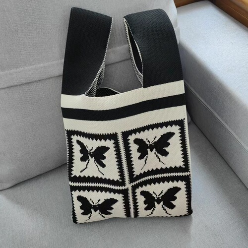 Korean ins bag bear bag knitted bag original niche personality tote bag open trend women's bag