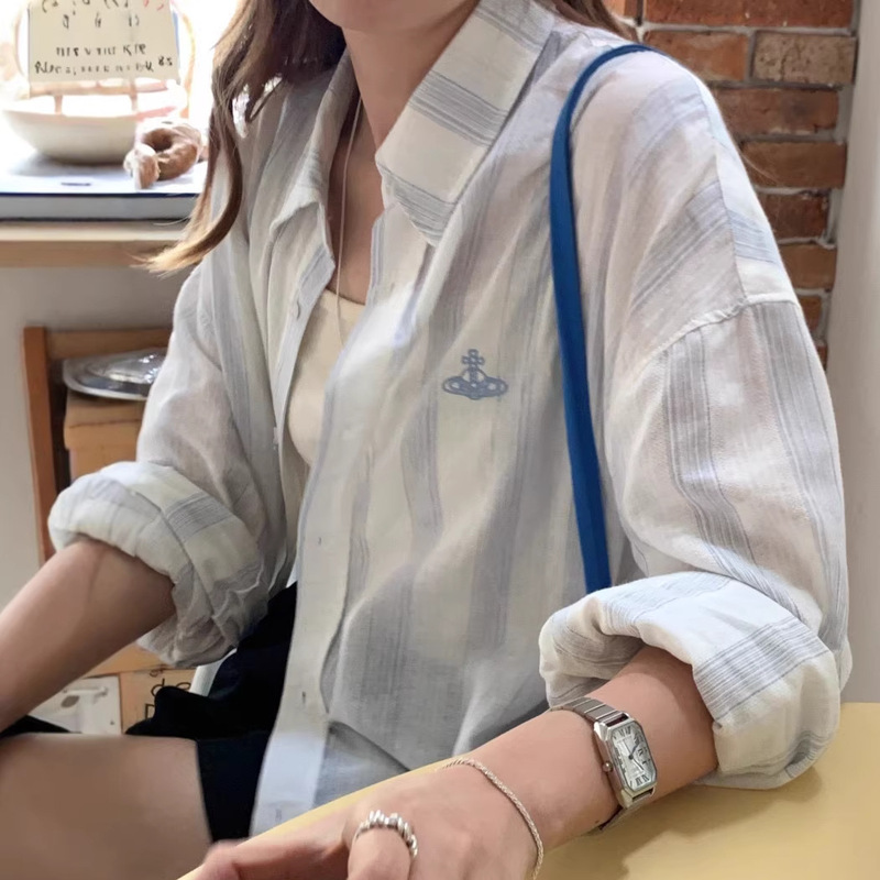 In-Stock Vivienne Westwood Embroidered Linen Shirt for Women, Comfortable and Breathable Cotton-Linen Sun Protection Cover-Up, Fashionable Versatile Top