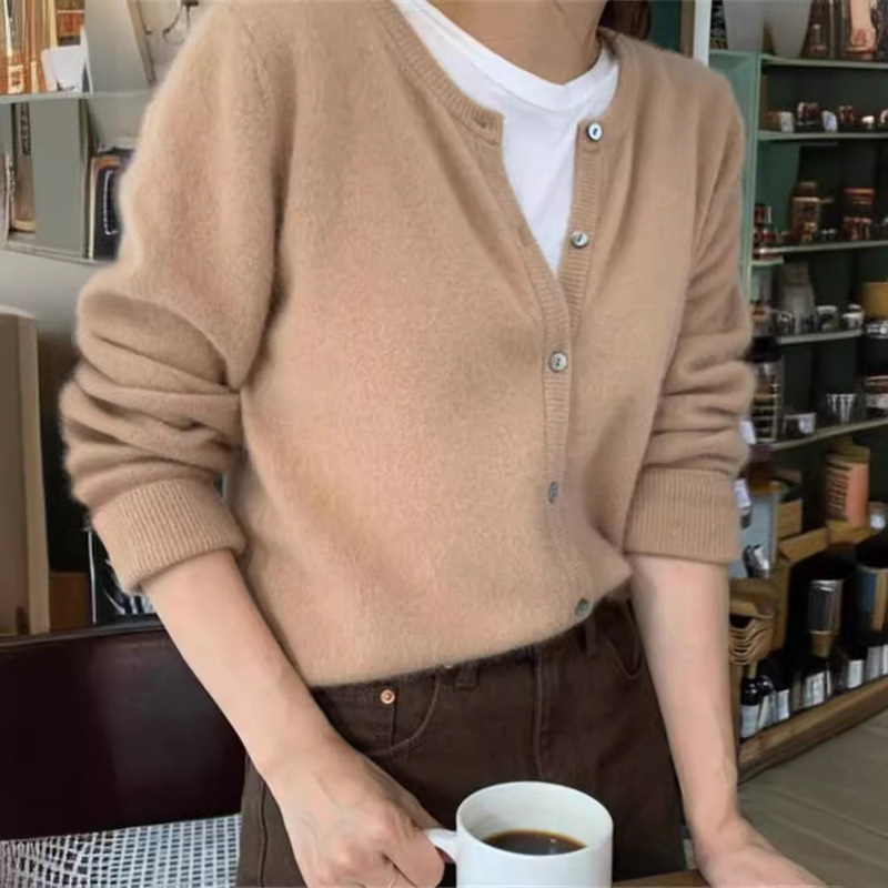 New autumn and winter collection: 100% wool knitted cardigan, Korean-style outerwear, round neck, thin knit sweater, trendy outer jacket for women New autumn and winter collection: 100% wool knitted cardigan, Korean-style outerwear, round neck, thin knit sweater, trendy outer jacket for women