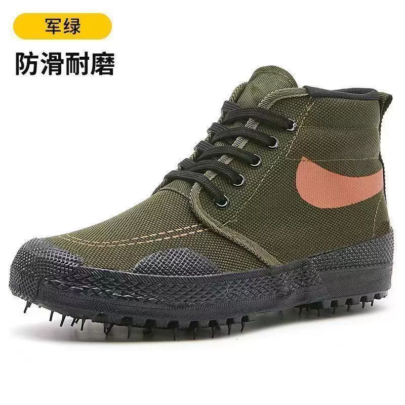A piece of camouflage rubber sole high-top labor protection shoes for men's odorless shoes for construction site farmland liberated yellow rubber shoes for men and women