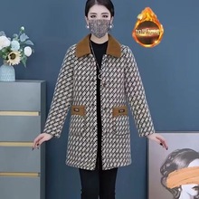 中年妈妈秋冬装中长款时尚洋气开衫加绒外套新款女士外穿格子方领