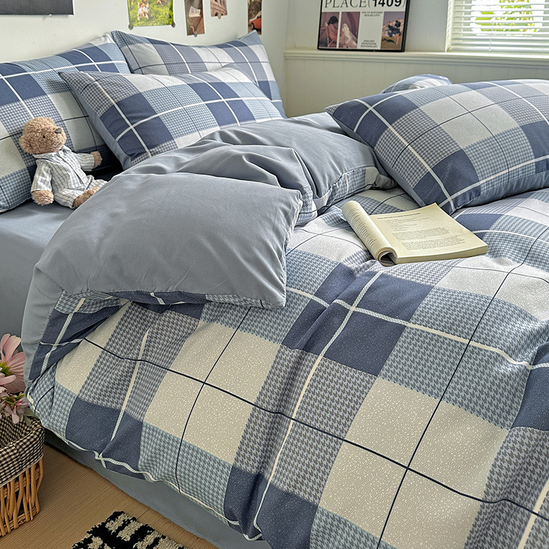 Juego de cuatro piezas de algodón lavado de alta calidad, funda nórdica con estampado a cuadros simple, juego de tres piezas estilo sábana para dormitorio individual de estudiantes, venta al por mayor