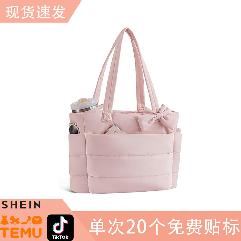 Universal capacious linen bag for traveling