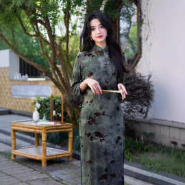 2024秋季新款 扎染双层中长款旗袍新中式国潮扎染墨绿色改良旗袍